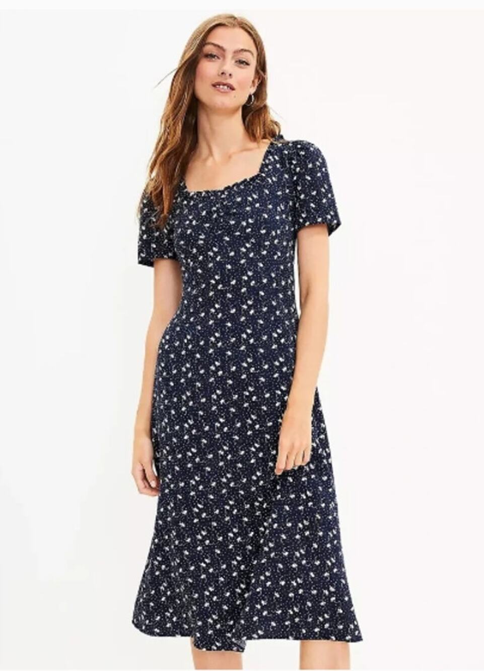 LOFT Size 6 Floral Cinched Midi Dress Sweetheart Neck Side Slit Blue Feminine